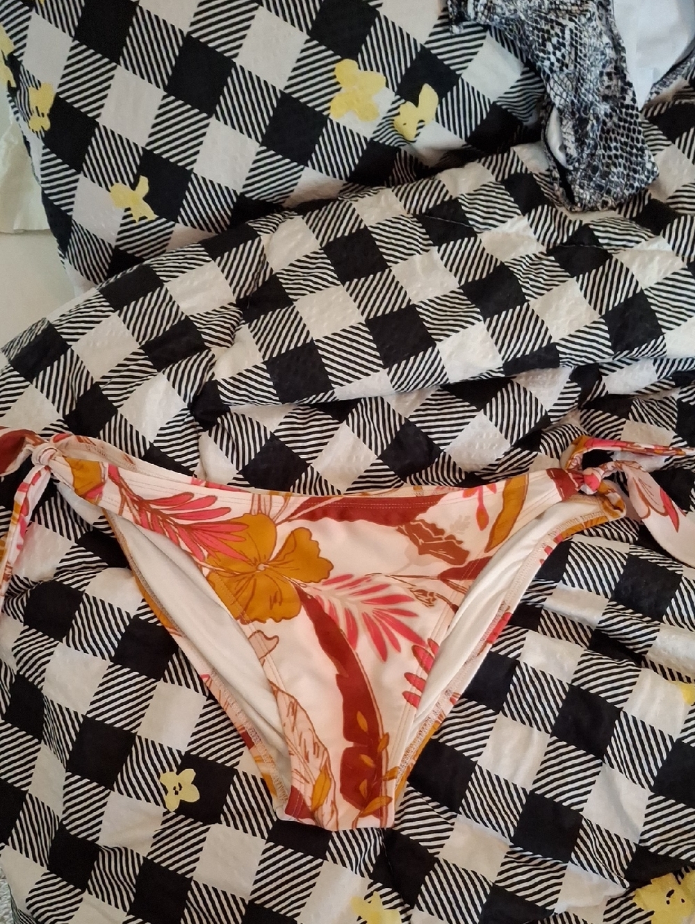 Aeropostale Floral Bikini Bottoms in White, Yellow, Pink and Orange
